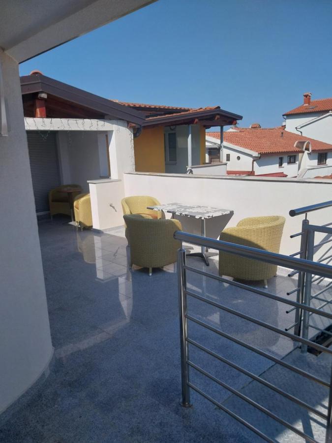 Apartments Residence V Poreč Exteriör bild