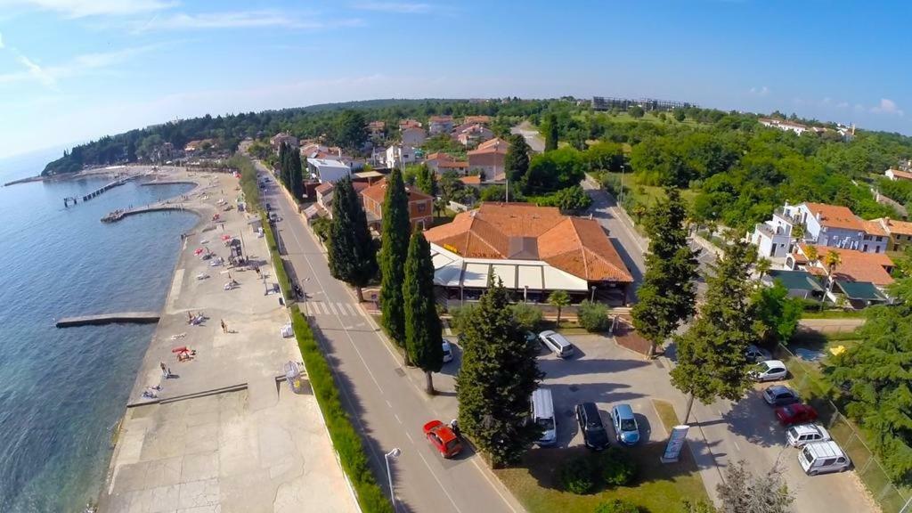 Apartments Residence V Poreč Exteriör bild